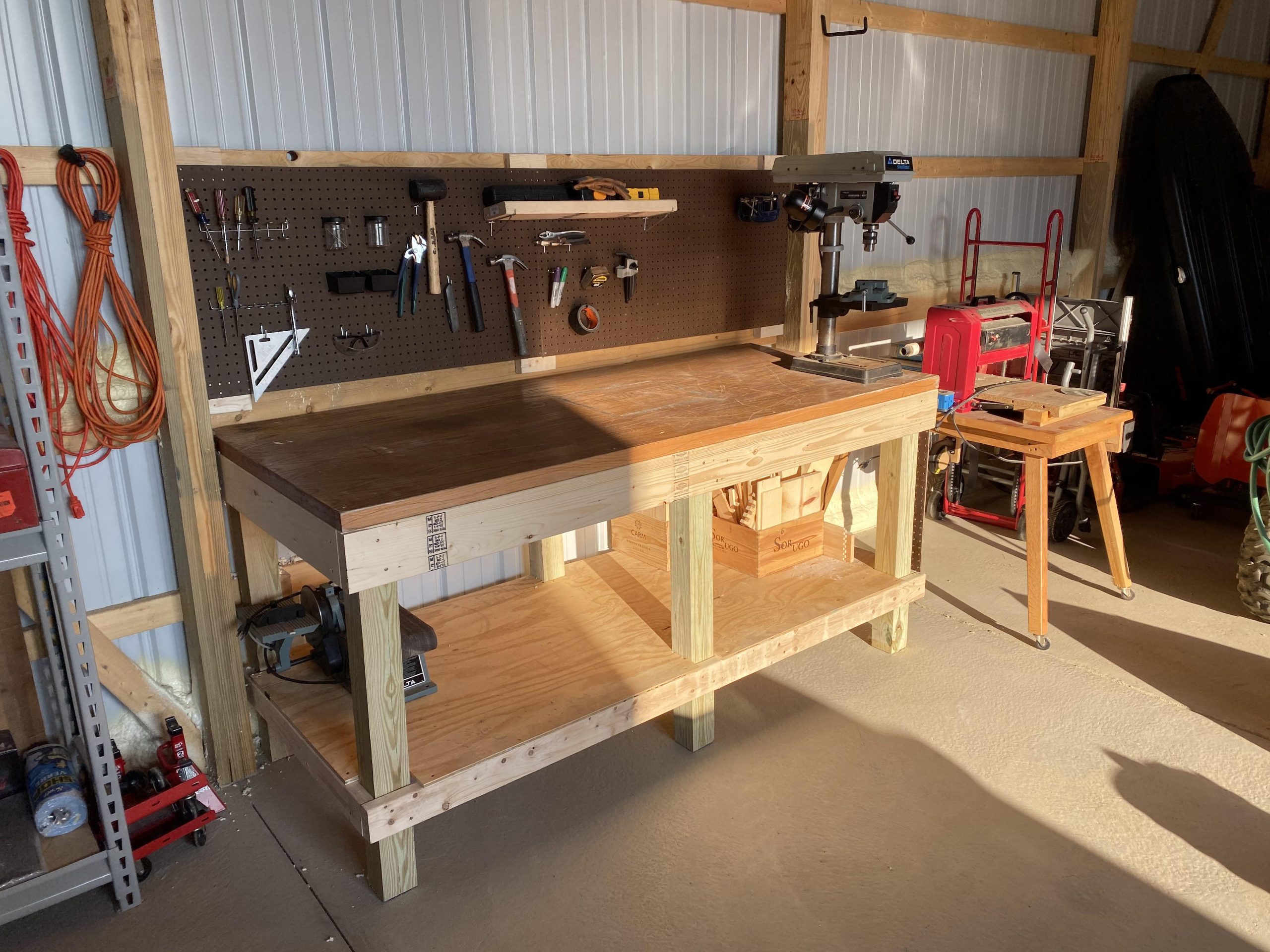 Built Myself a New Workbench from Scrap Wood and an Old Door  - изображение 2