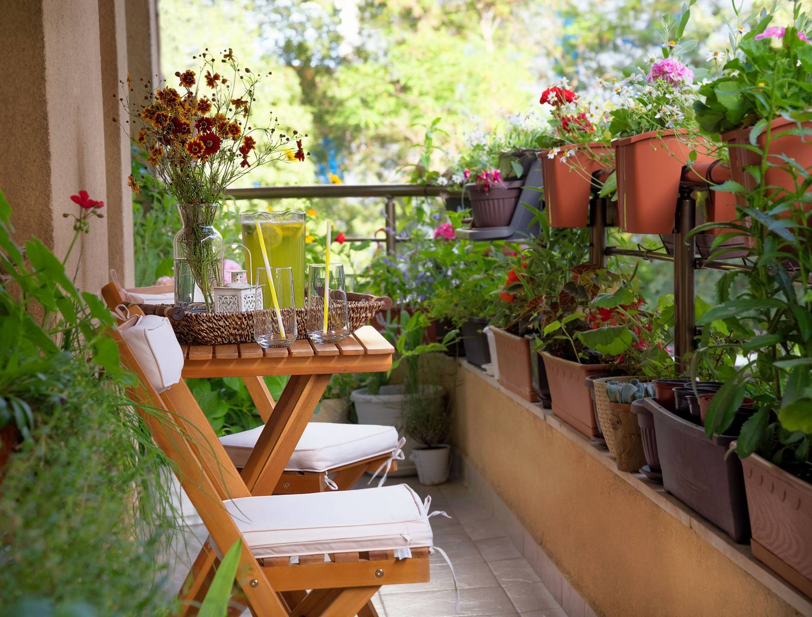 Your Balcony Is Ready for Life: How to Turn It Into a Mini Garden - изображение 2