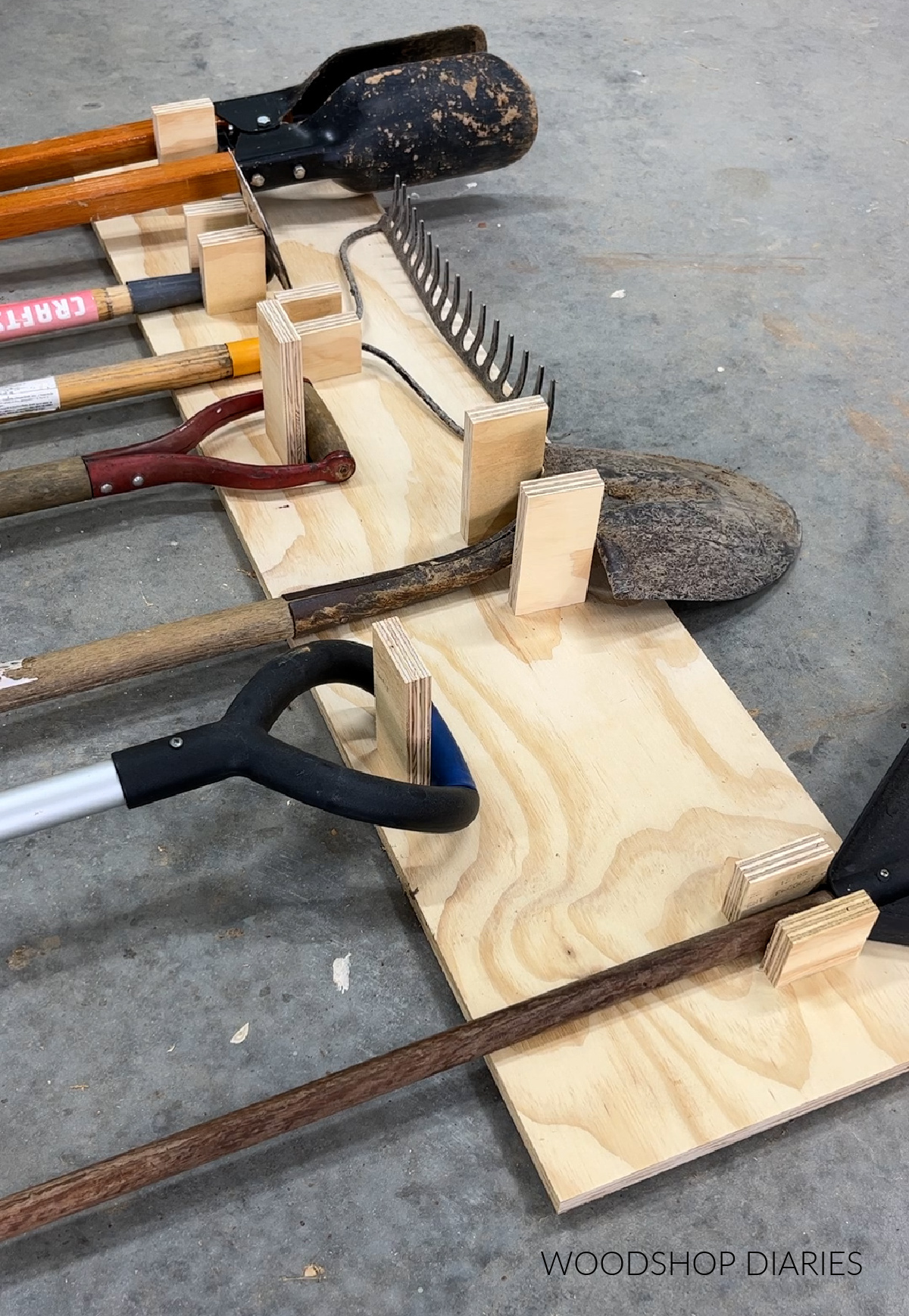 How to Design a Compact Tool Wall That Fits in a Tiny Shed - изображение 3