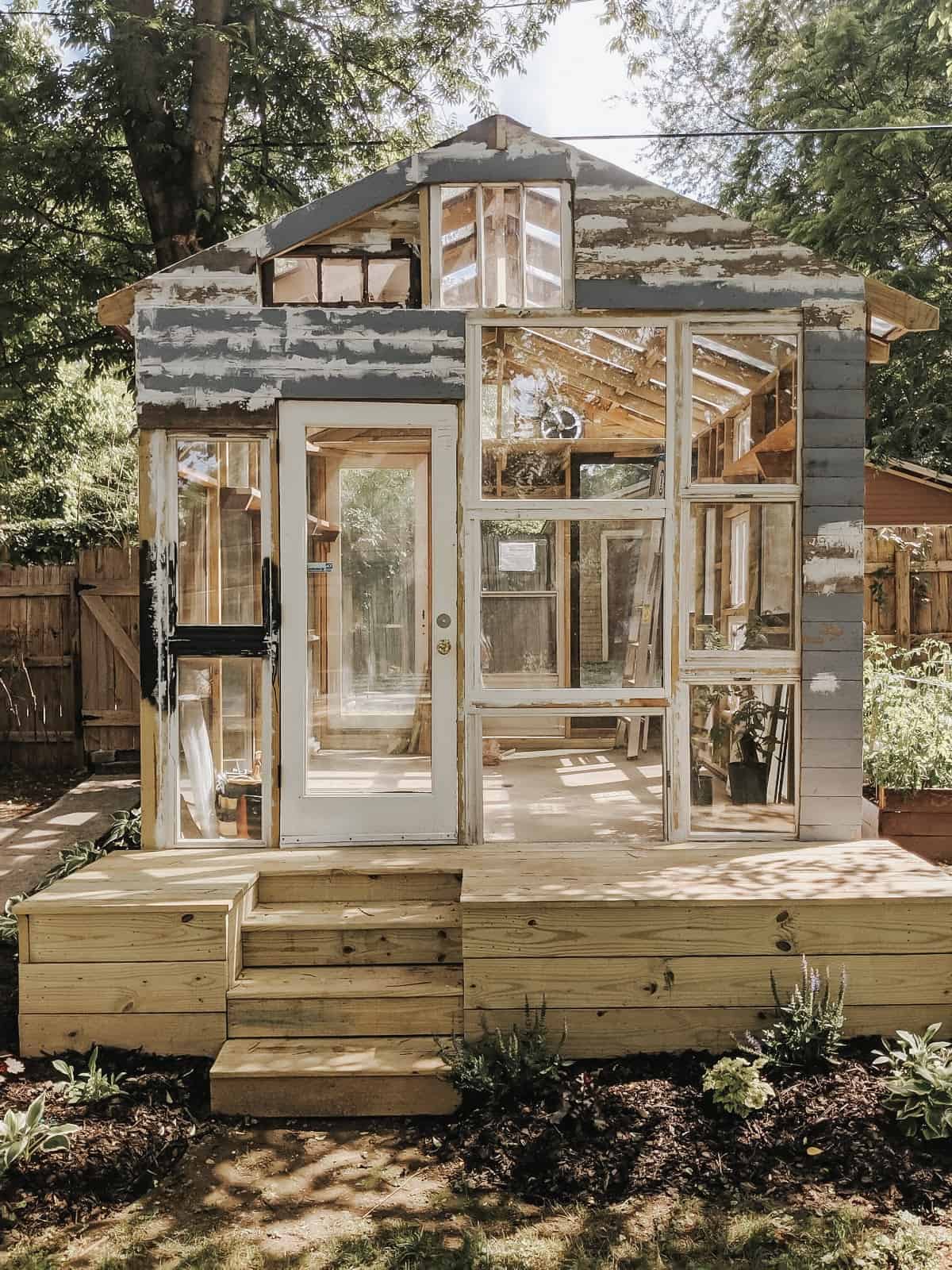 Upcycling Old Windows into a Greenhouse – A Step-by-Step Guide - изображение 3